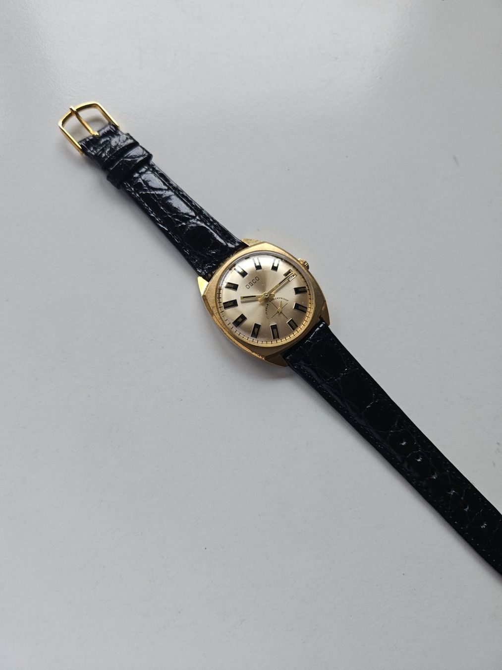 Orologi: 422 Osco dezentral Date – Usato da Berikon venduto da mmm21 3