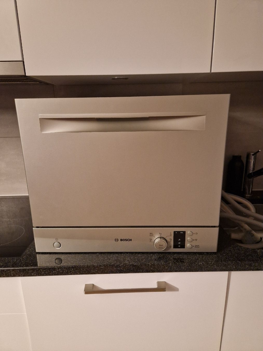 Bosch Geschirrspüler: Lave vaisselle compacte Bosch SKS2ITI00E – Neu und originalverpackt aus Prilly von Benyanni