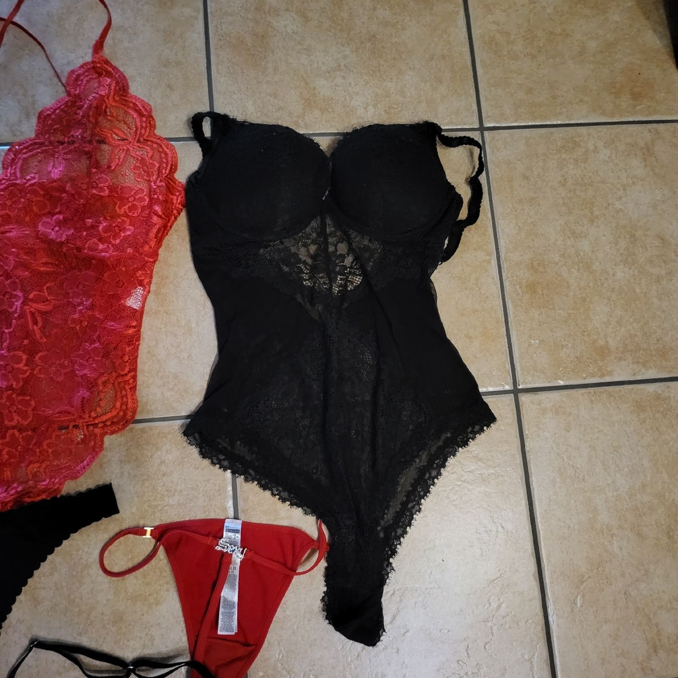 Altra biancheria intima: lot 5 pièce taille 40 - 42 – Usato da Sion venduto da Oonathoo 3