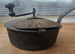 Antike Kaffee- / Maroni-Röstpfanne