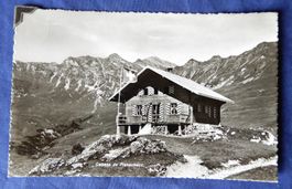 Alte Schwarzweiss-Postkarte Cabane de Planachaux,