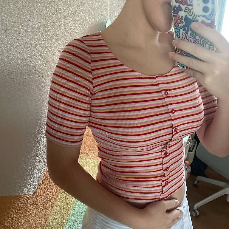 Top: Crop Top gestreift  – Usato da Itingen venduto da alexasoldie 3