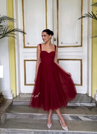 Kleid Ballkleid mit Tüll Grösse M (38) dunkel Rot