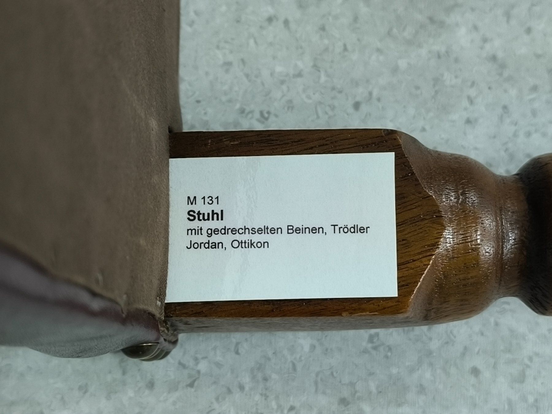 Stühle: Klassischer Cromwell Stil Stuhl mit rotem Leder – Gebraucht aus Rüti ZH von Restwert_Rueti_ZH 2