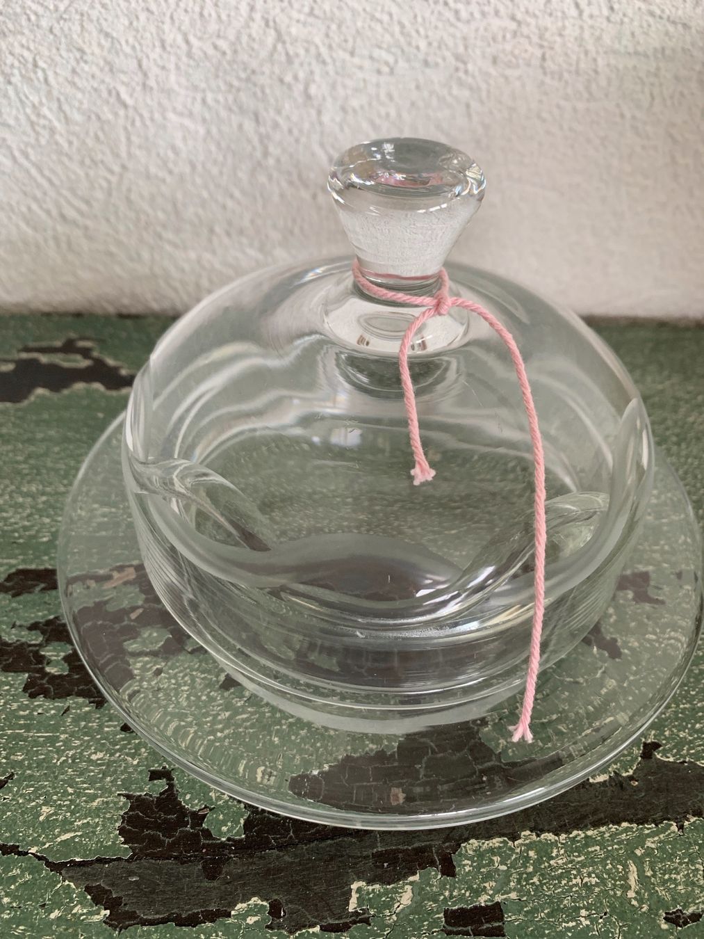 Gläser: Vintage Glasdose mit Schliff 12 cm – Gebraucht aus Kirchdorf von Vintagewunder