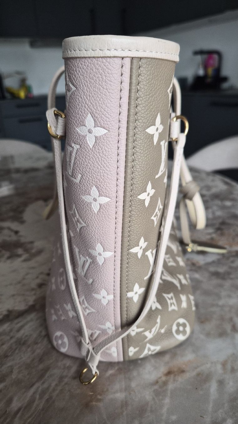 Louis Vuitton Taschen für Damen: Louis Vuitton Neverfull MM / Spring 2022 – Gebraucht aus Busswil BE von myammee01 4