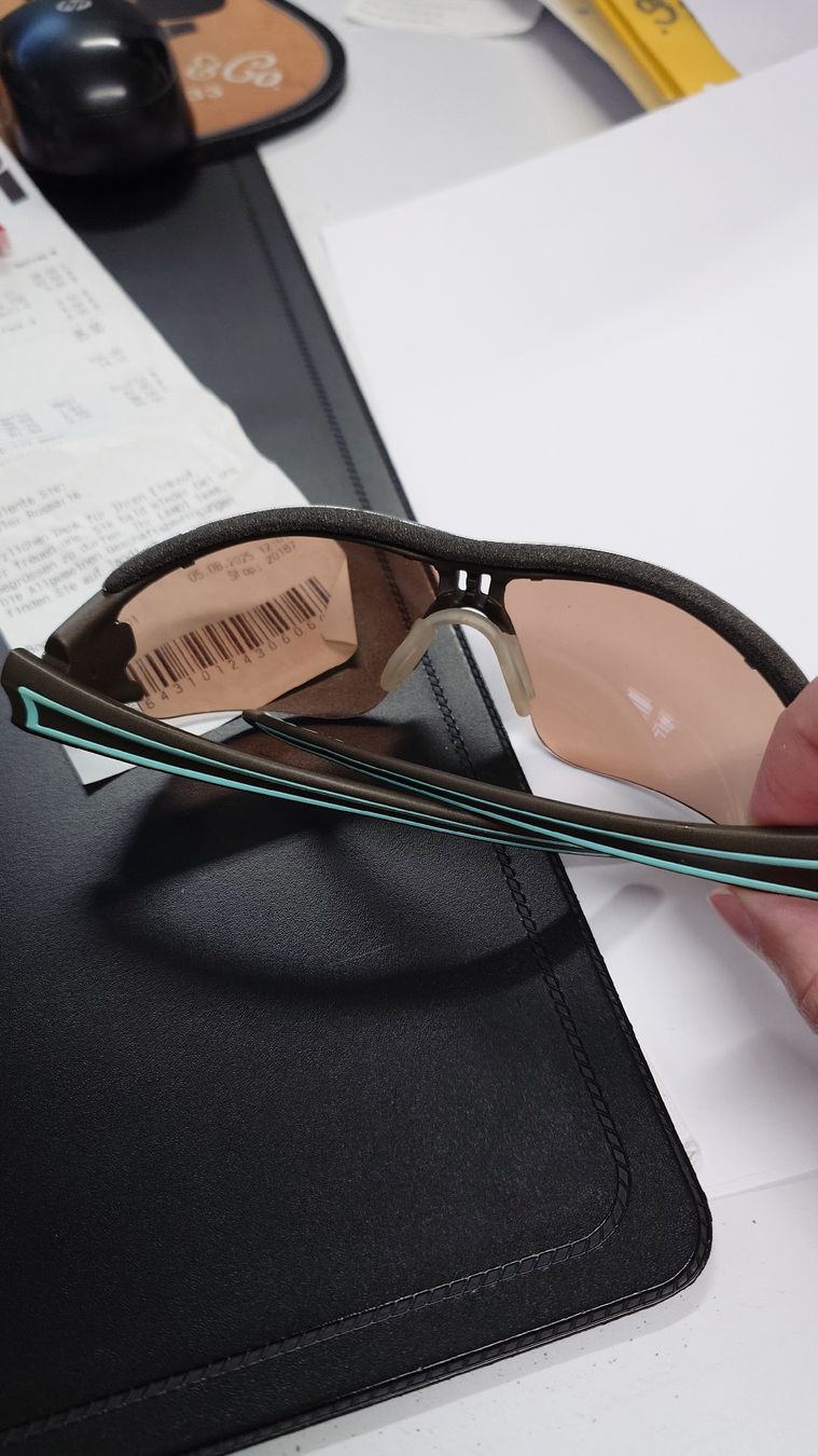 Adidas Brillen & Gläser: Adidas Sonnenbrille Evil Eye Unisex – Gebraucht aus Steffisburg von marinzki 1
