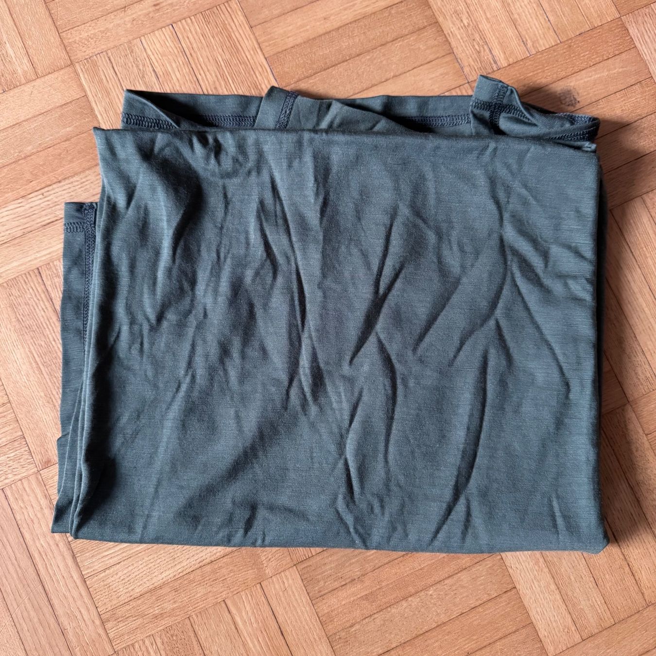 Foulard & Sciarpe: Särmä Large Square Scarf, merino wool, Grün – Usato da Brügg BE venduto da ASG85