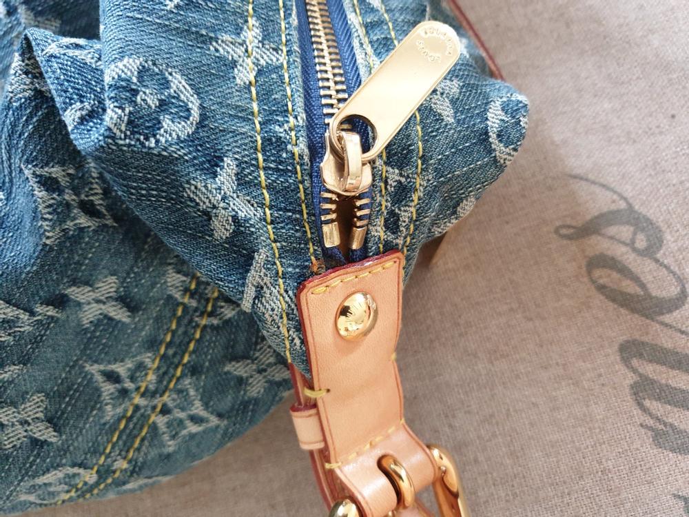 Louis Vuitton Monogram Denim Baggy PM in Blau - Ankauf & Verkauf