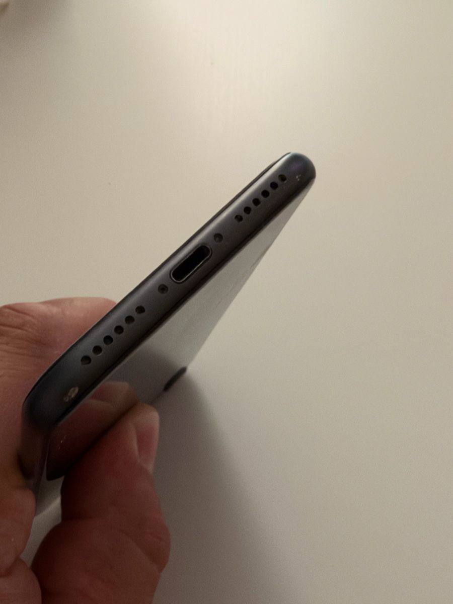 Apple Portables: Iphone 8 64GB – D'occasion à Höri par dimada14 3