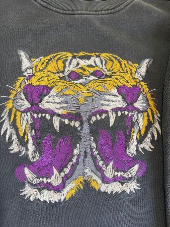 Sehr originell. 2KopfTiger Sweatshirt, Boutique Stickerei