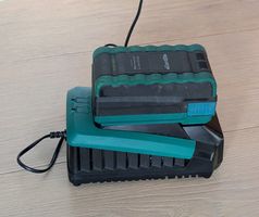 Gardol Power X-Change Ladegerät + 36V Akku (10 Jahre alt)