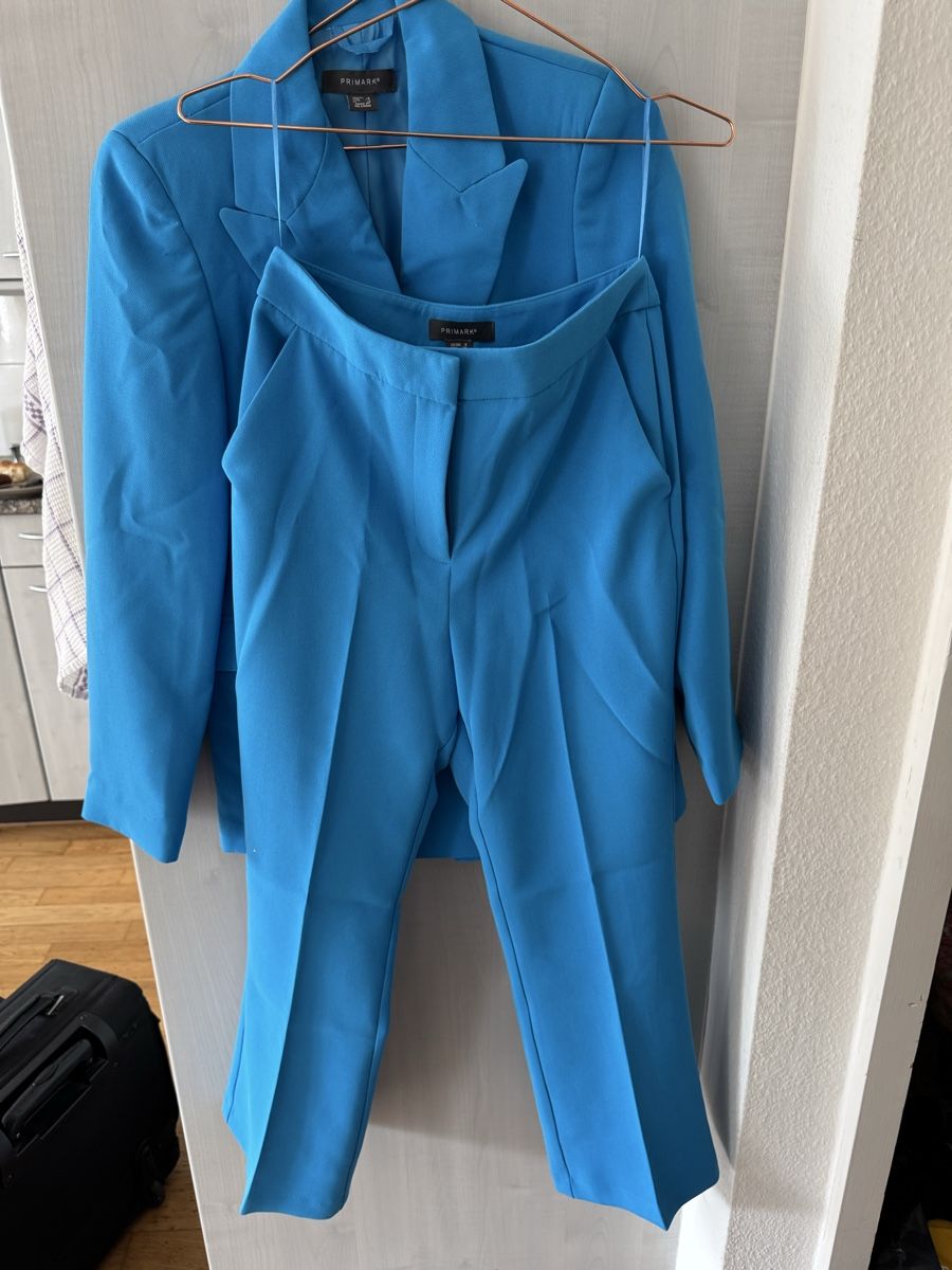 Completi & Tailleur: Damen Anzug blau Zweiteiler  – Usato da Basel venduto da jul_8kpx 1