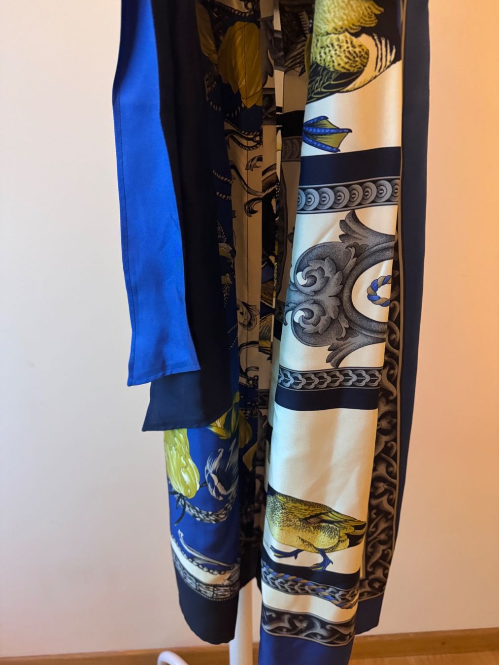Salvatore Ferragamo Vestiti: Salvatore Ferragamo Kleid aus Seide – Usato da Häuslenen venduto da jur_t65b 6