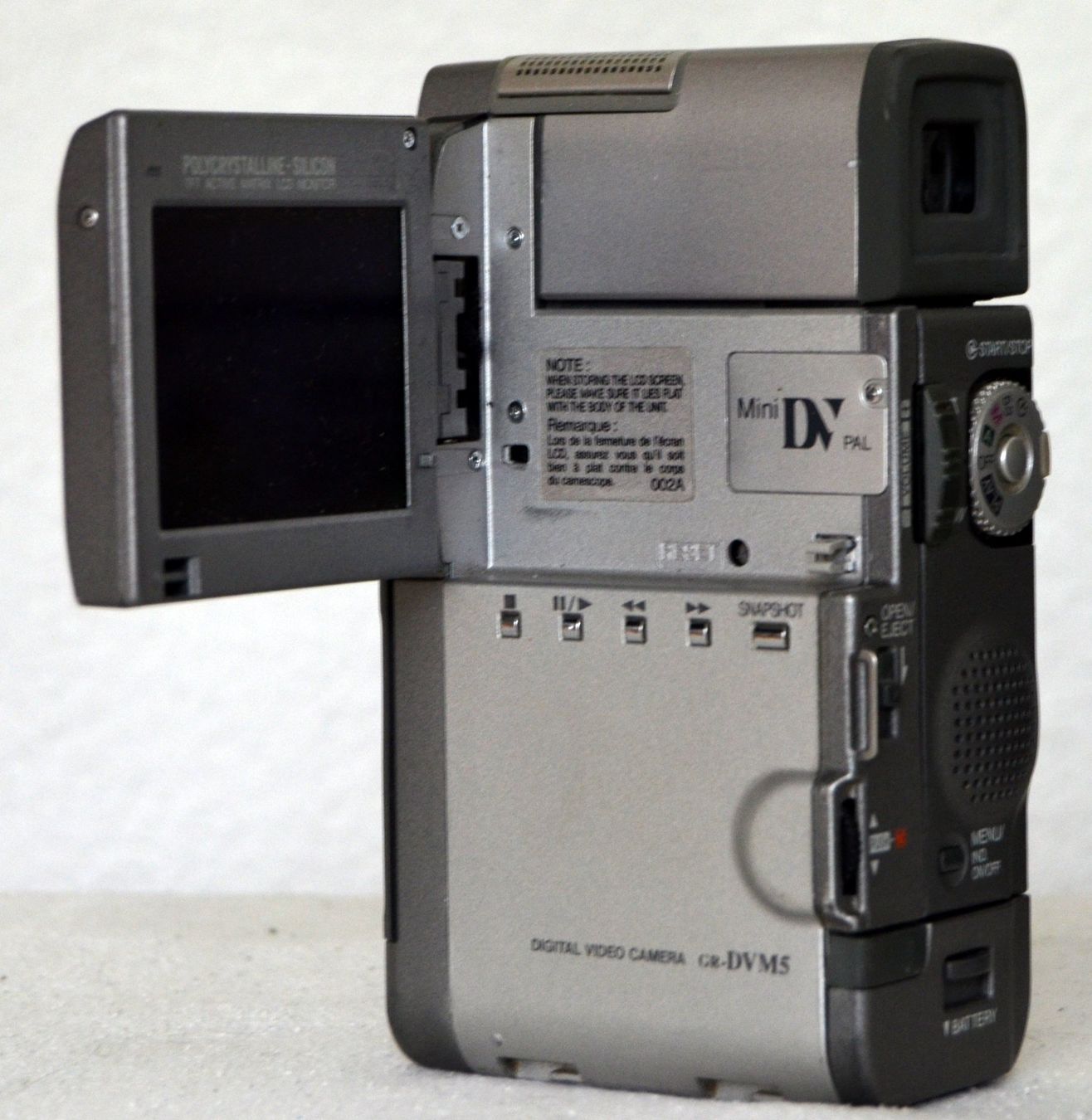 JVC Camcorder: JVC GR-DVM5E MiniDV Camcorder caméscope – Defekt aus Collonges von arashee 4