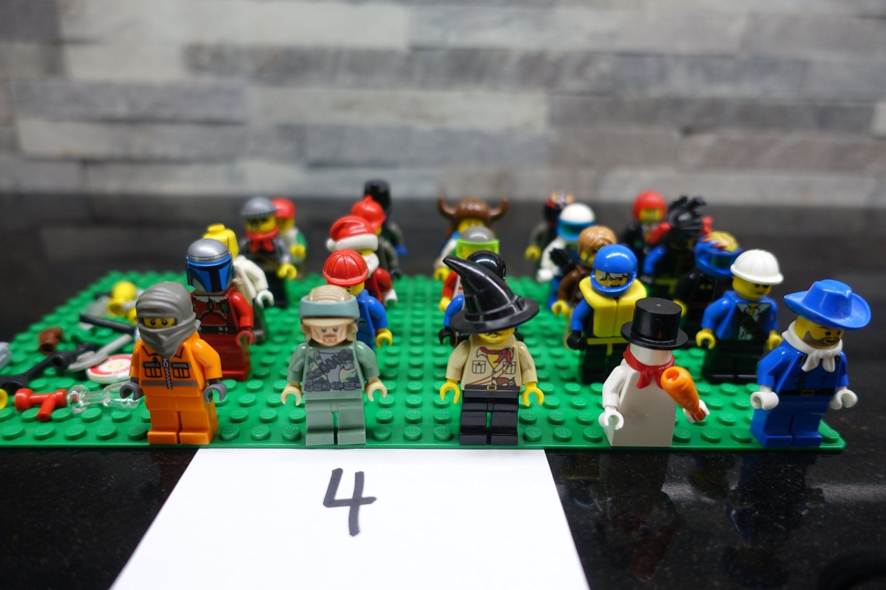 Lego Giocattoli: 25 Stk. vers. Legofiguren (4) – Usato da Belp venduto da Mazarron58 2