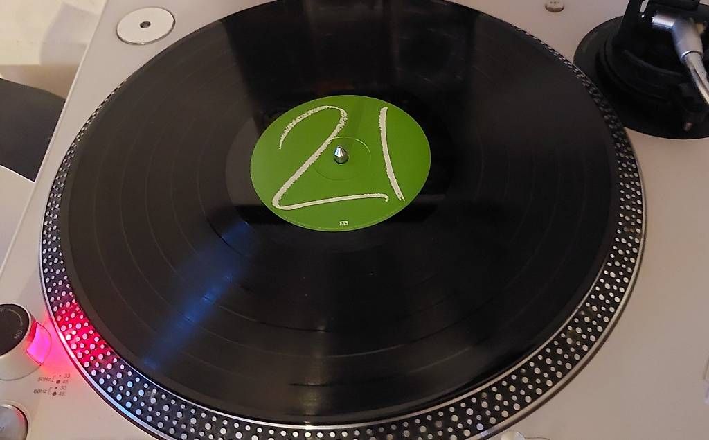 Dischi in vinile: ADELE: "21" LP ( absolut neuwertig/ near mint) – Usato da NENDELN venduto da Vinylandmote 1