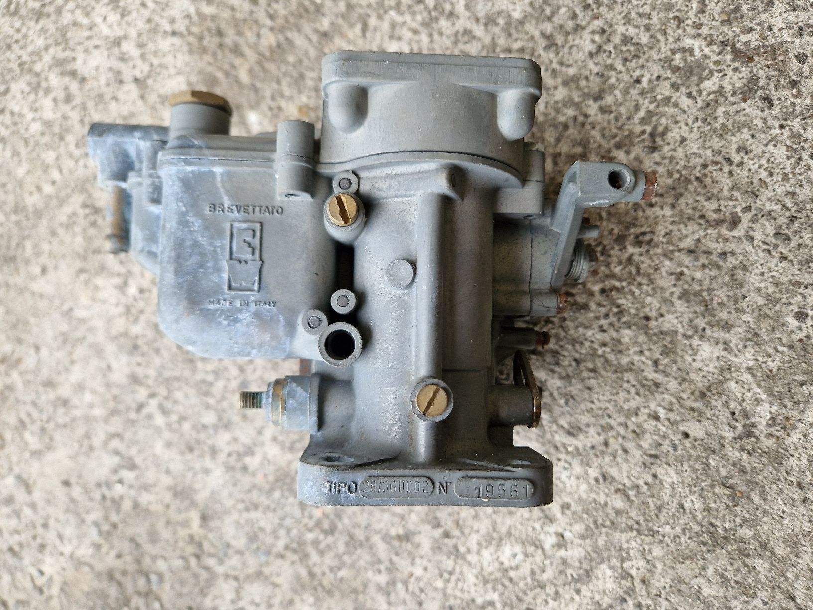 Fiat Tutti pezzi di ricambio auto: Weber 28/36 DCD2 Vergaser Fiat/Ford – Usato da Schlieren venduto da AMCJAV 2