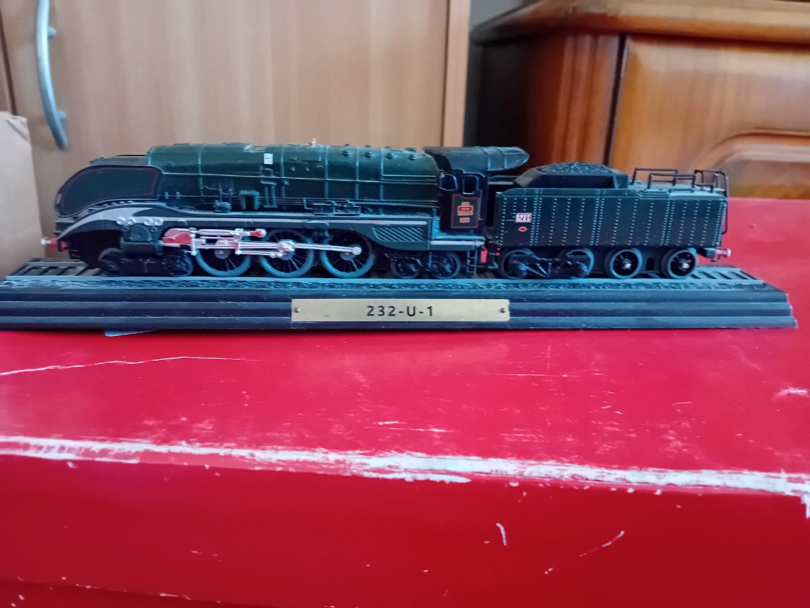 Modellini di ferrovie: trains pour collectionneurs – Usato da Fribourg venduto da von_8kxp