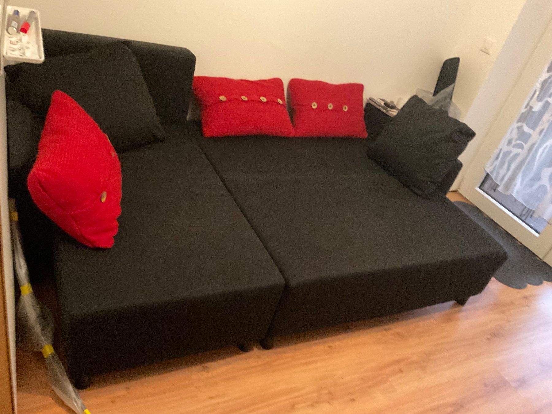 Divani: Schwarzes Sofa mit Bettfunktion.Neuwertig – Usato da Graenichen venduto da Chapron 2