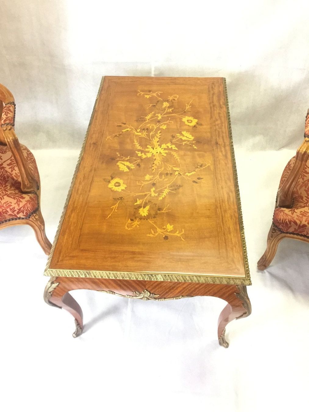 Tavoli: Table de salon de style Louis XV . – Nuovo (secondo la descrizione) da geneve venduto da louisart