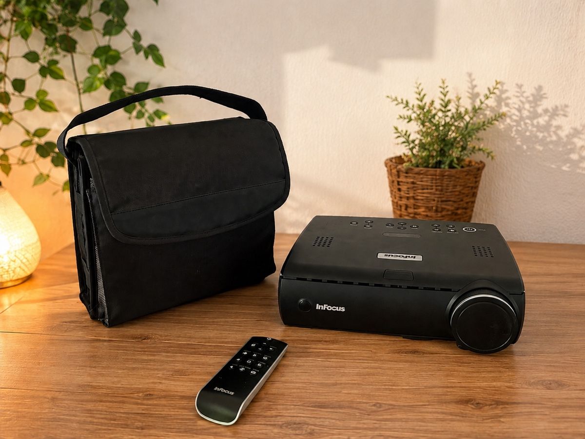 Infocus Vidéoprojecteurs: InFocus IN35W Beamer Projecteur – D'occasion à Malleray par 2v8v