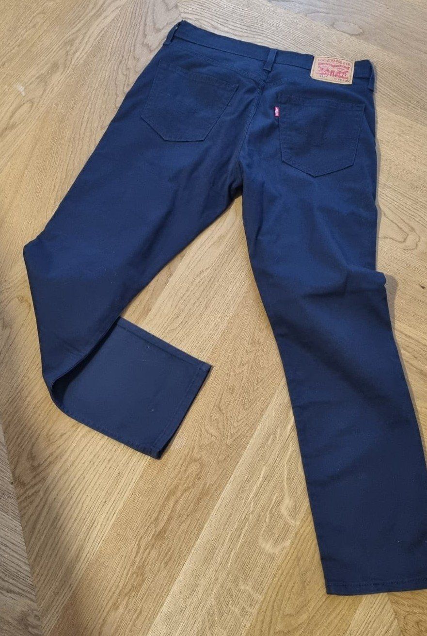 Levi's Hosen: Pantalon LEVI'S W33 - L30 – Neu (gemäss Beschreibung) aus Etoy von lucasinlive