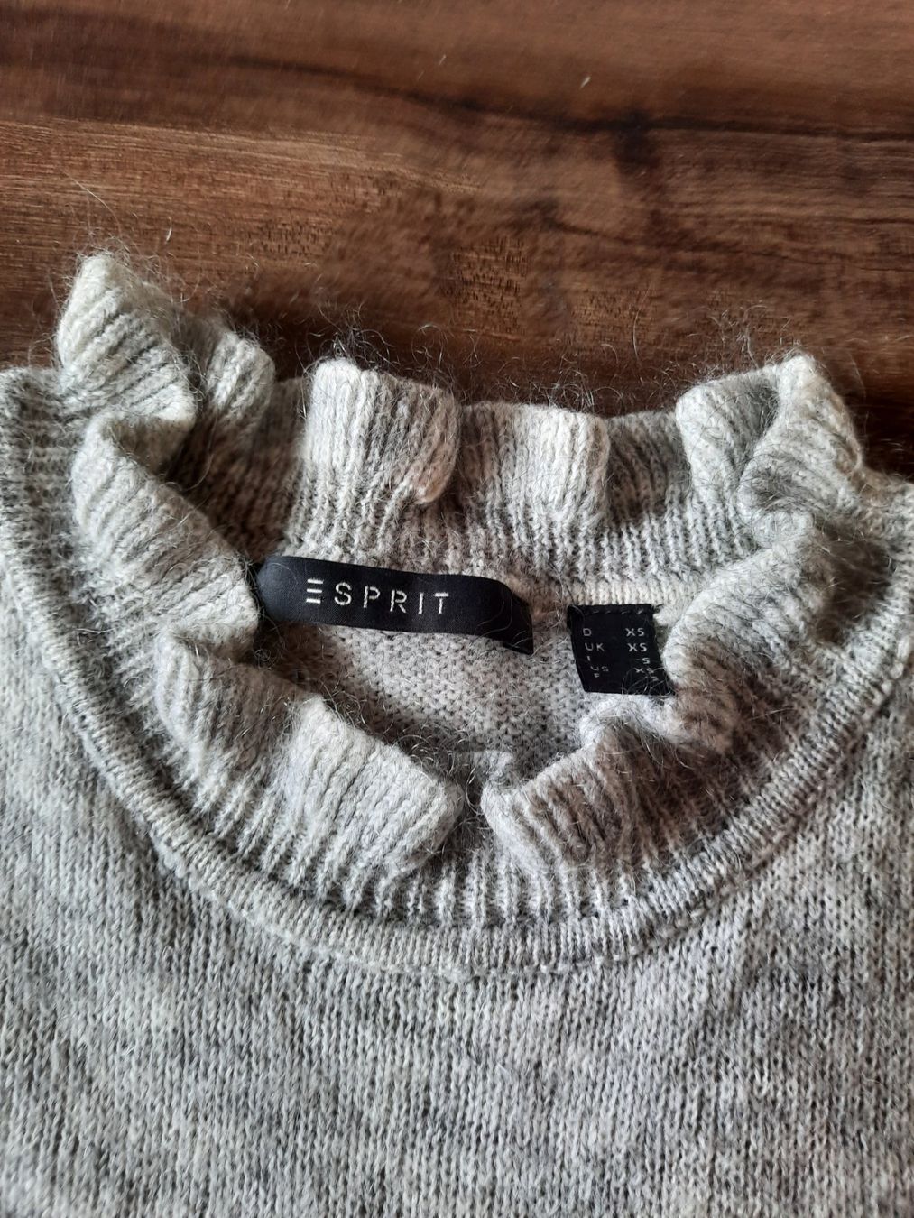 Maglioni & Felpe: Pullover Esprit grau XS – Usato da Mühledorf SO venduto da mel_w86x 3