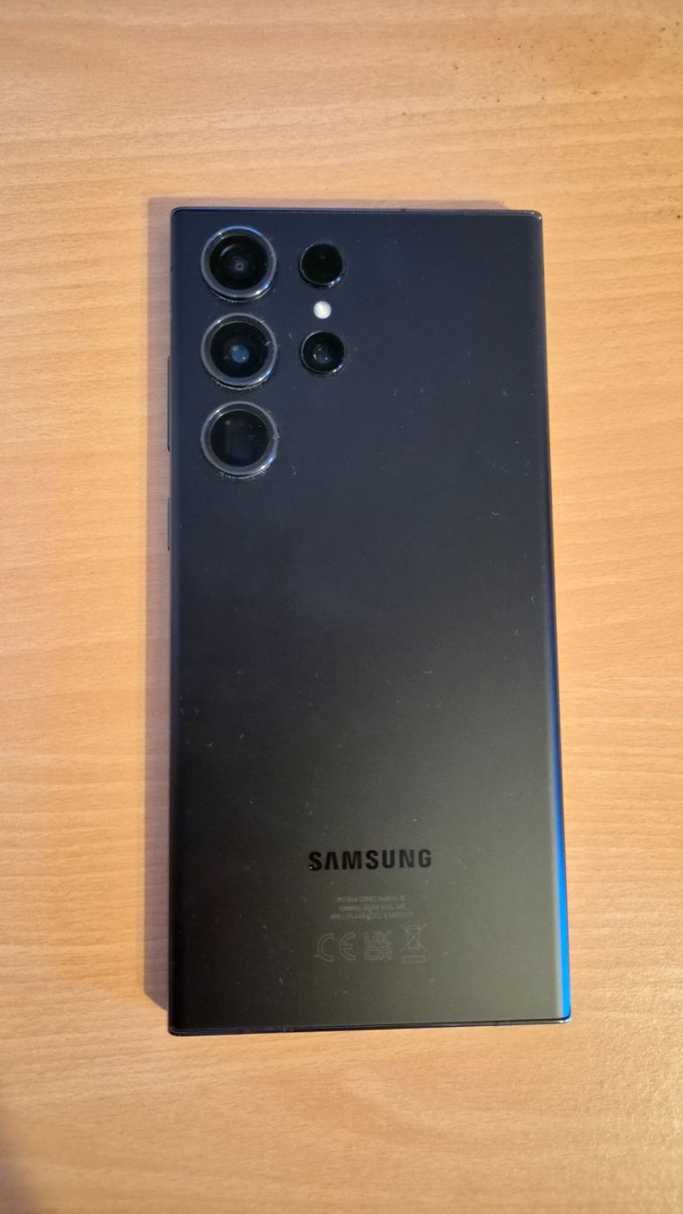 Samsung Telefoni cellulari / Smartphones: Samsung Galaxy S23 Ultra Displayschaden – Difettoso da Alberswil venduto da nem_meida 6