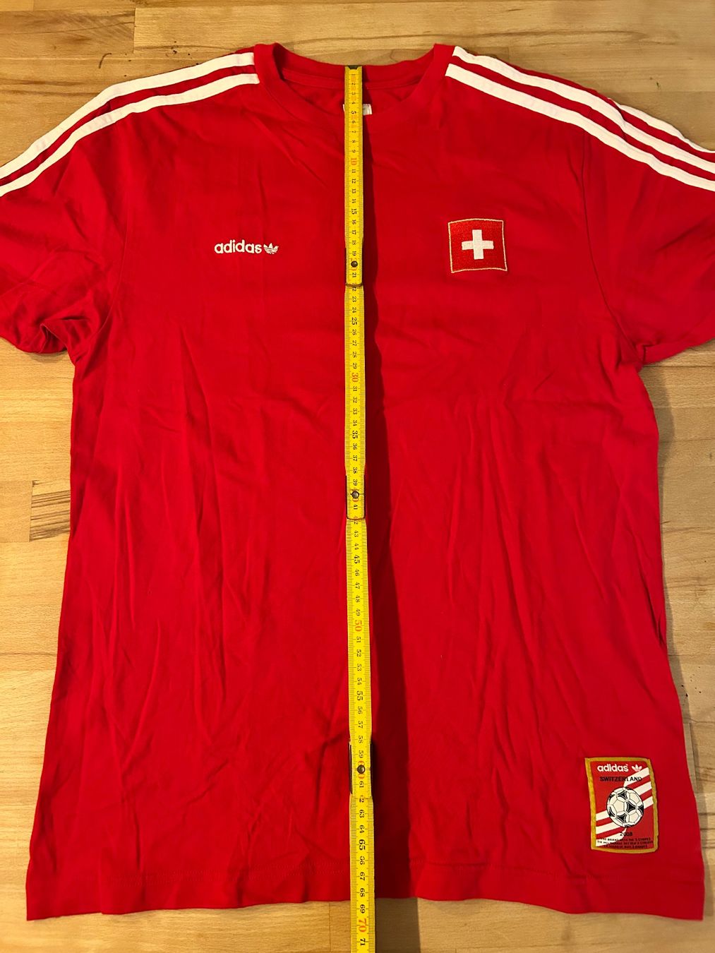 Adidas Canottiere & Pantaloni: Adidas Schweiz Retro T-Shirt – Usato da Flawil venduto da bridge28 1