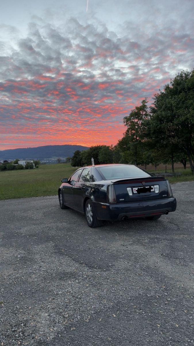 Cadillac Autos: Cadillac STS à vendre – Gebraucht aus Vicques von sam_sf59 1