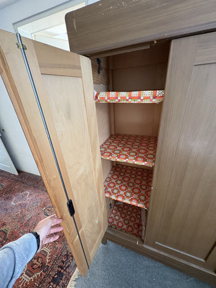 Schränke: Schrank – Gebraucht aus Bettlach von flo_26py 1
