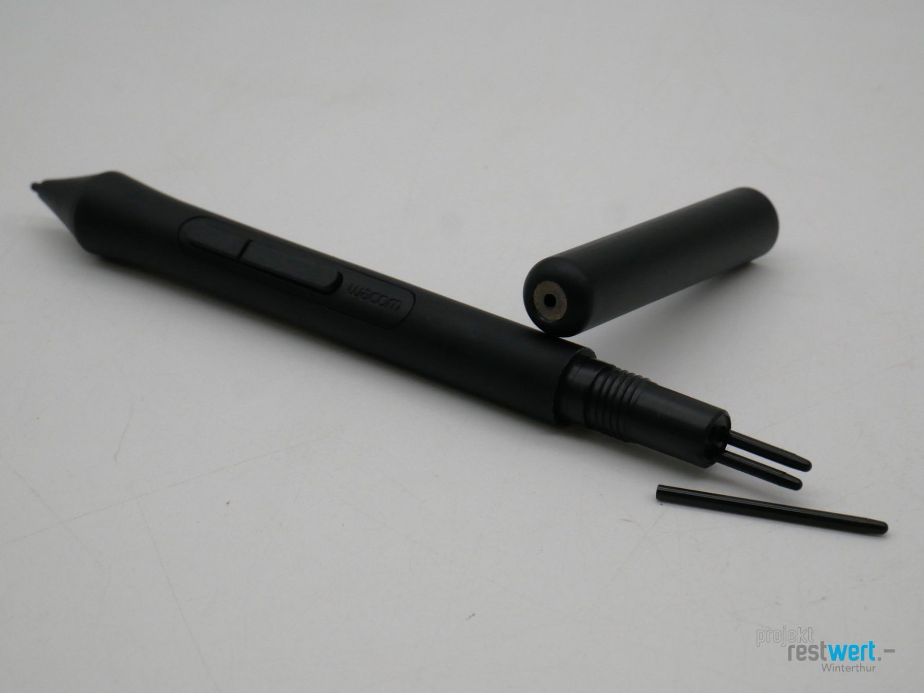 Wacom Tablet PC: WACOM Intuos M Grafiktablet mit Stift, Schwarz – Usato da Winterthur venduto da Restwert_Winterthur 7