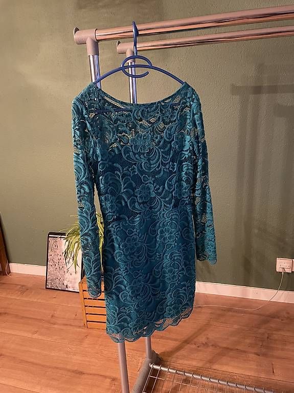 Vestiti: Damenkleid in Türkis oder Schwarz – Usato da Roggwil BE venduto da con_8khh 1