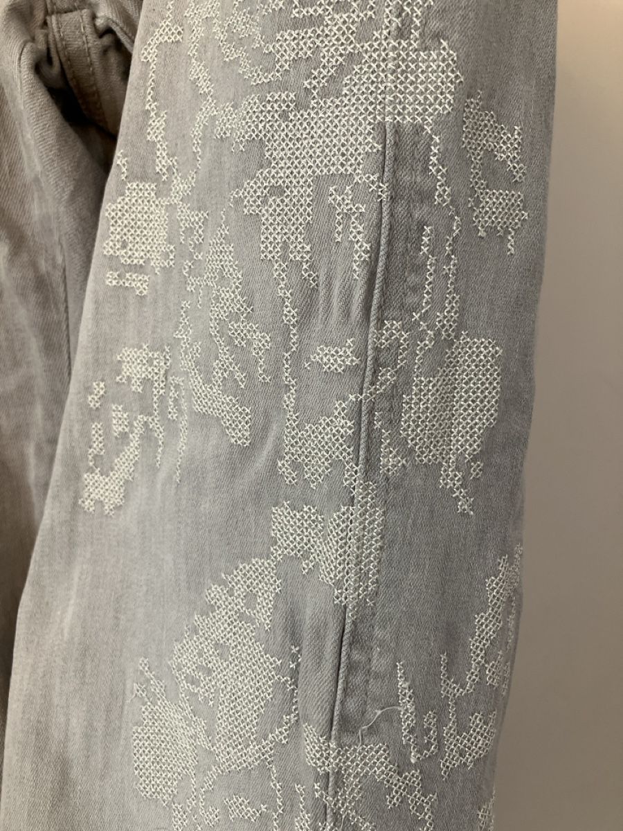 Nile Jeans: bestickte hellgraue nile jeans grösse S – Gebraucht aus riggisberg von yiin 4