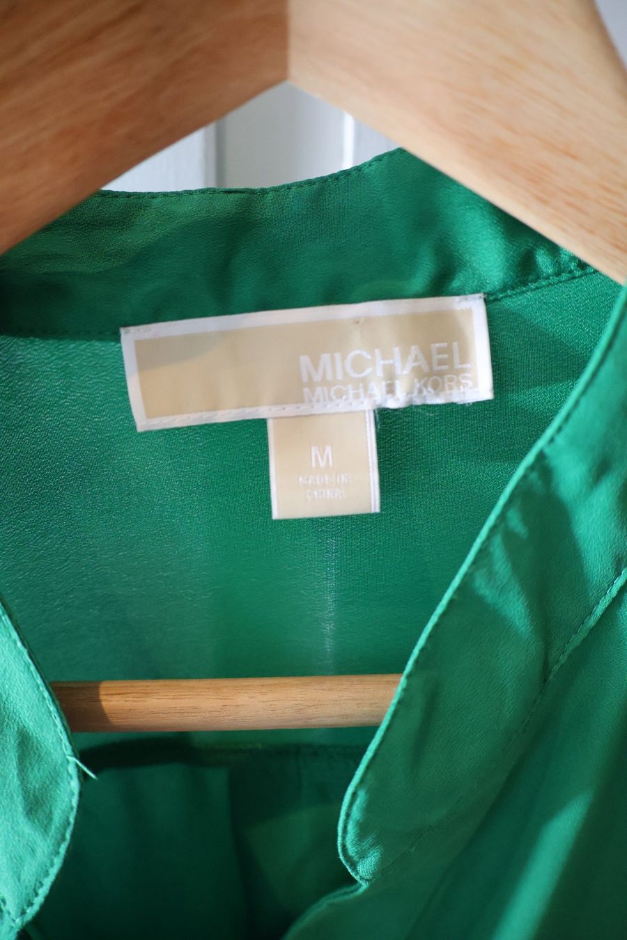 Michael Kors Blusen: Grüne Michael Kors Bluse – Gebraucht aus Winterthur von jul_v9wx 2