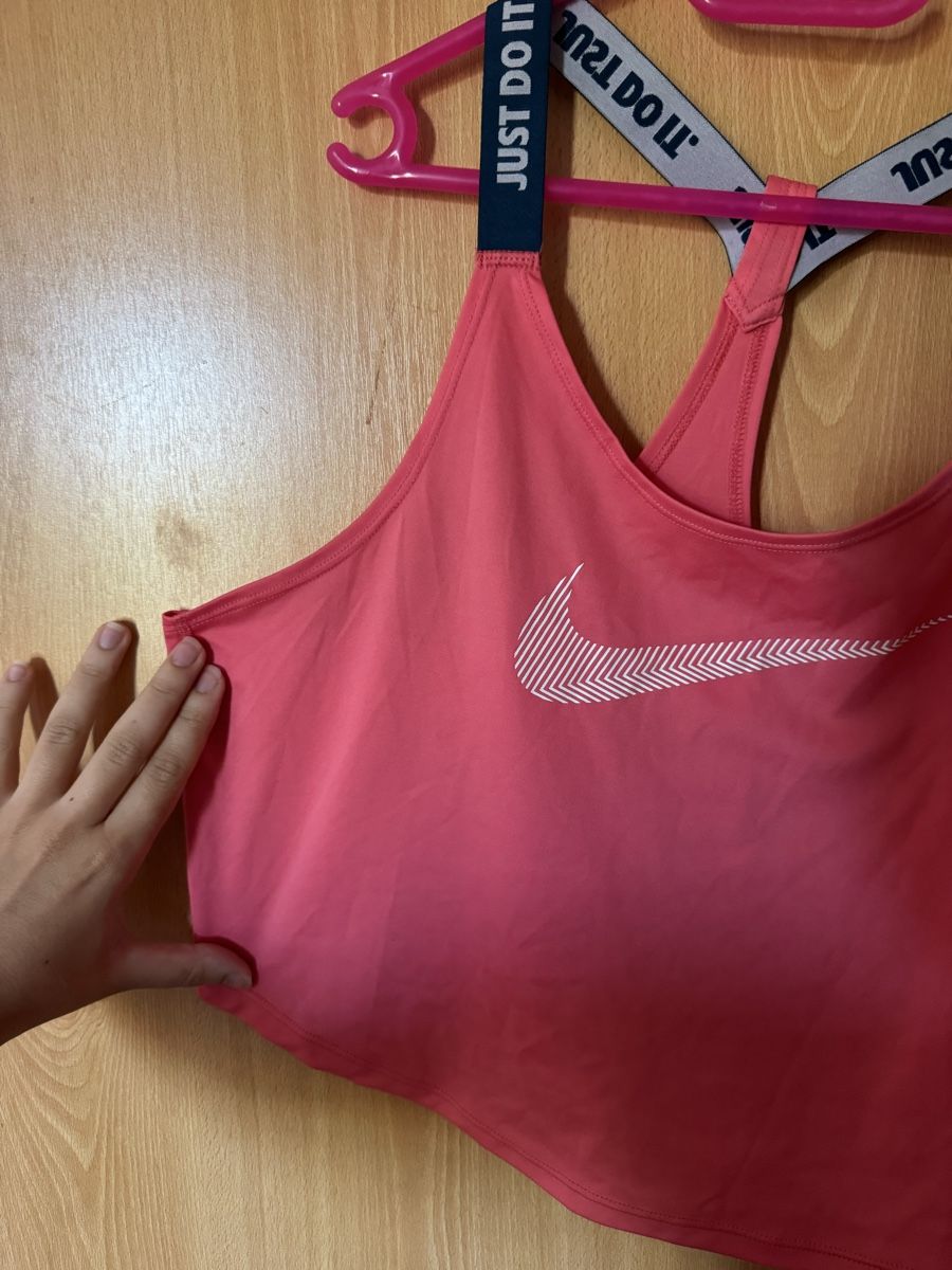 Nike Tops: Nike Damen Tanktop Grösse M – Neuf (Voir description) à Ins par maximal_30CHF 1