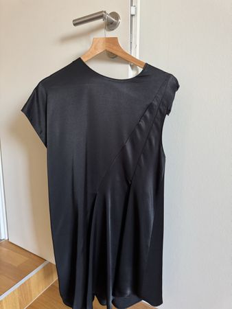Rose  Zara noir satiné, taille S