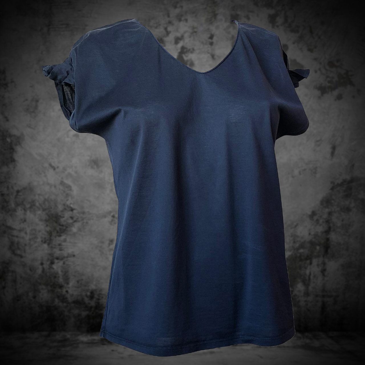 Massimo Dutti T-shirt: T-Shirt Massimo Dutti Blue Deep M – Usato da Genève venduto da ang_7j7j