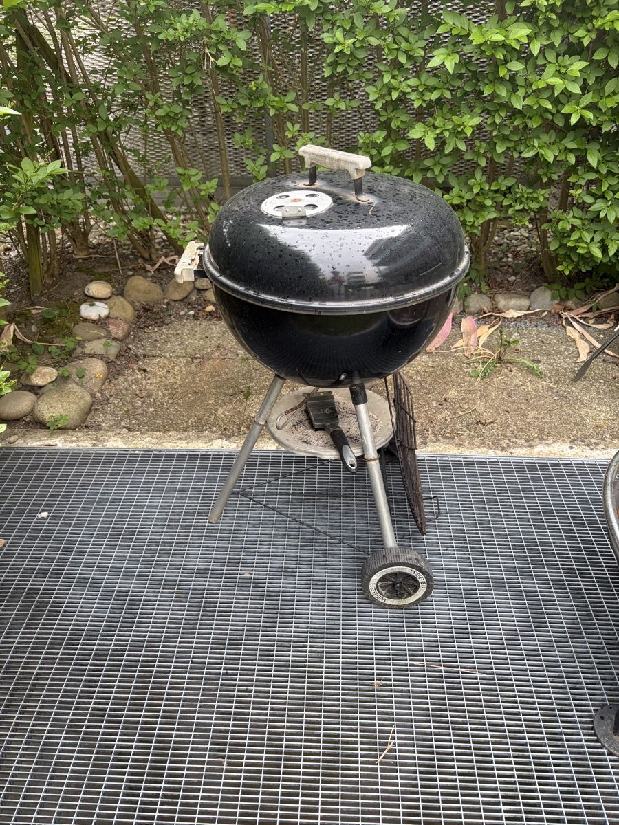 Weber Grils: Grill, Kugelgrill Marke Weber – D'occasion à Rapperswil SG par Leo74