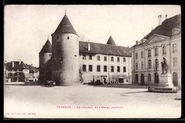 Yverdon, Le Château et l'Hotel de Ville
