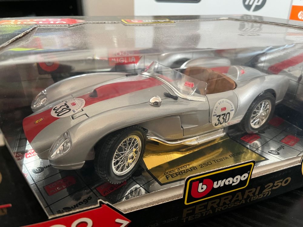 La Ferrari 250 Testarossa De 1958 En Miniature Par Shell Bburago Au 1 18e 13176
