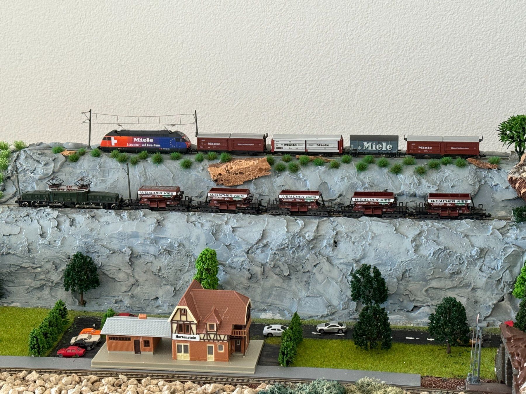 Fleischmann Trains électriques: Modelleisenbahn Anlage im Bau, Spur N – D'occasion à Flums par Hrroland 4