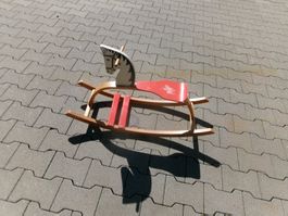 Schaukelpferd aus Holz -  🐴🎠🐎