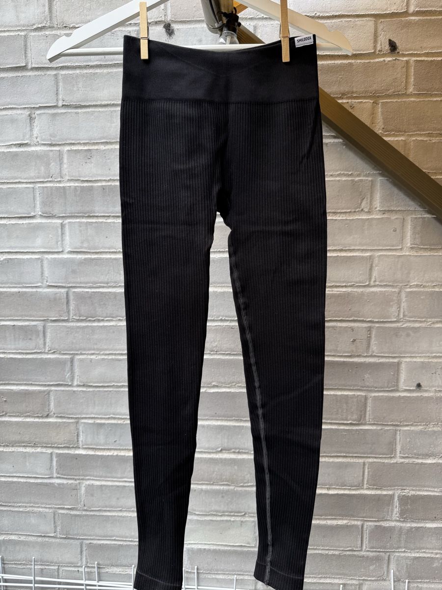 Smilodox Leggings: Smilodox Leggings schwarz  – Usato da Münchenbuchsee venduto da na_sch3053