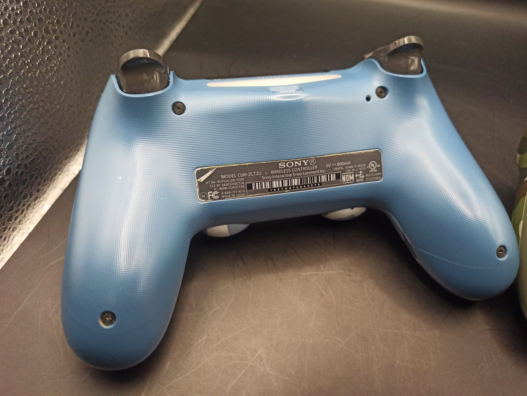 Controller: 2 x Original Controller Sony PS4 Wireless DualShock 4 CAMO – Usato da Oberweningen venduto da mar_87mx 8