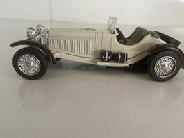 Meredes-Benz SSKL Mille Miglia 1931 Carraciola 1-43 NewRay43