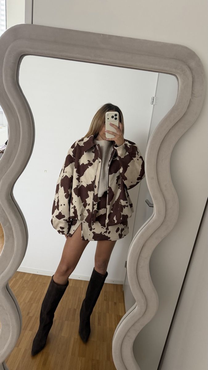 Giacche: Lumina Cow Print Jacket - Size M – Nuovo e nell'imballaggio originale da Wallisellen venduto da Periffy 6