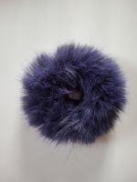 accessoire pour cheveux en fausse fourrure bleu marine