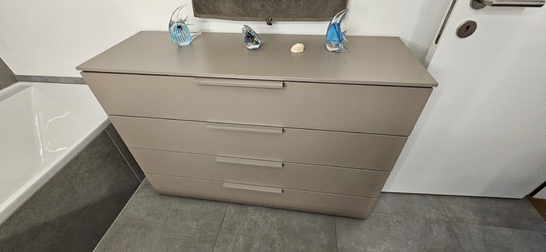 Commodes: Kommode (Highboard) von Livique – D'occasion à Wilen b. Wollerau par Patrick2006